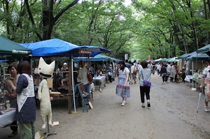 下鴨神社　糺の森　森の手づくり市終了