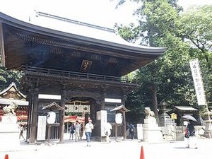 近江八幡　日牟禮神社骨董、蚤の市